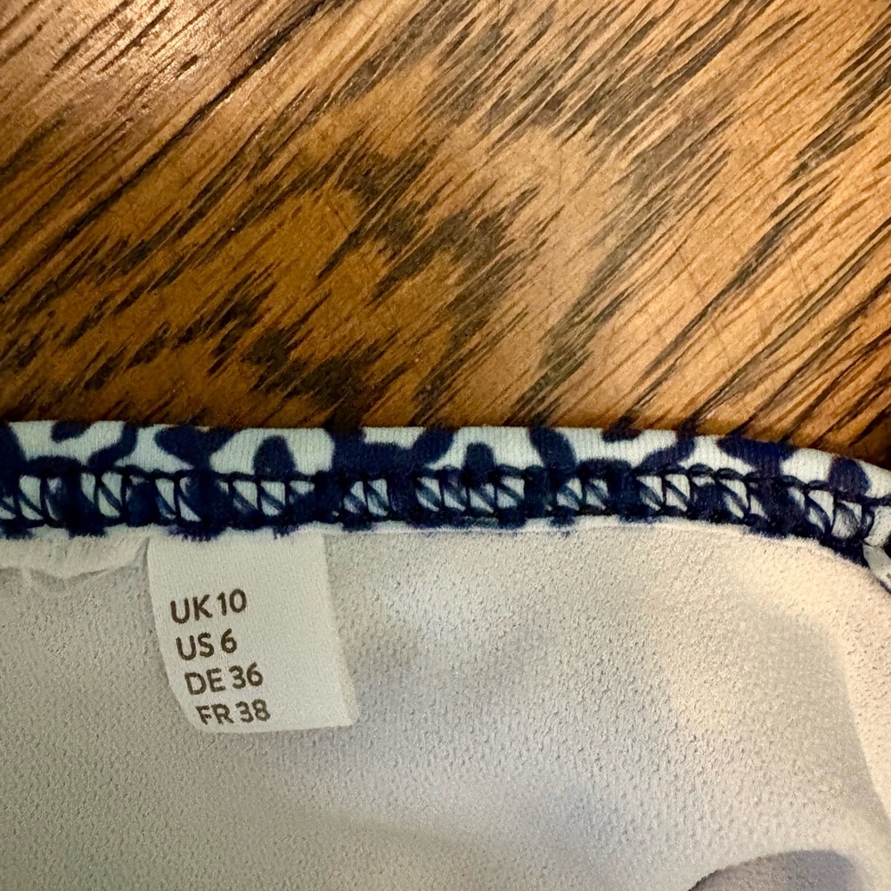 Boden Blue and White Floral One Piece Swimsuit Size 6 - Picture 2 of 5